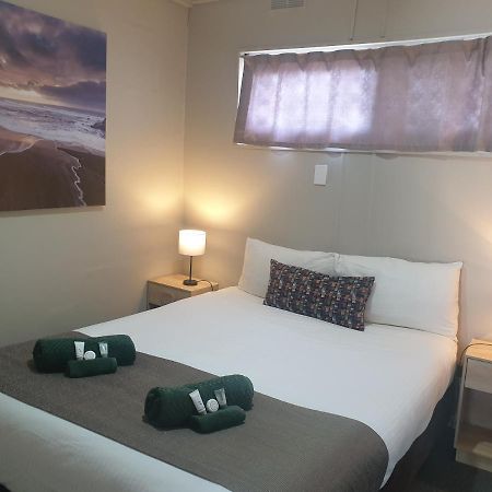 Smerdon Lodge Motel Horsham Buitenkant foto
