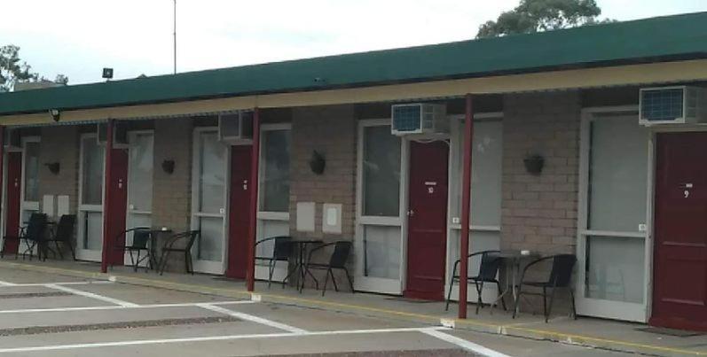Smerdon Lodge Motel Horsham Buitenkant foto