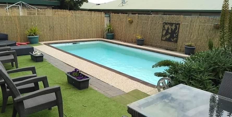 Smerdon Lodge Motel Horsham Buitenkant foto