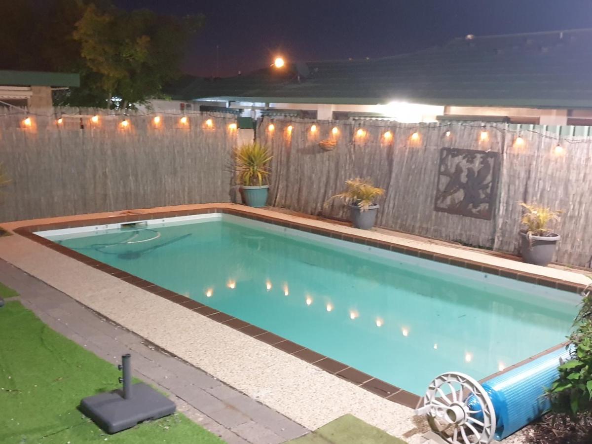 Smerdon Lodge Motel Horsham Buitenkant foto