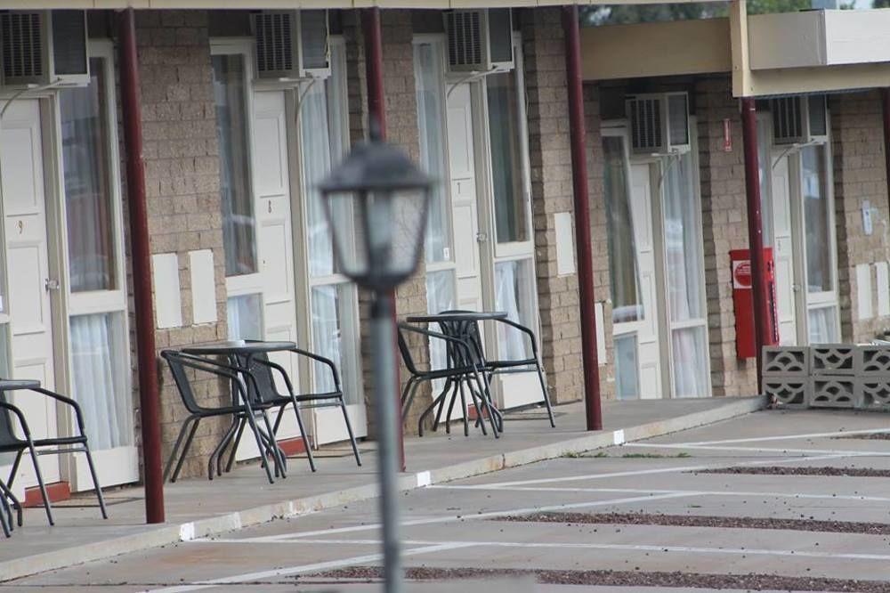 Smerdon Lodge Motel Horsham Buitenkant foto