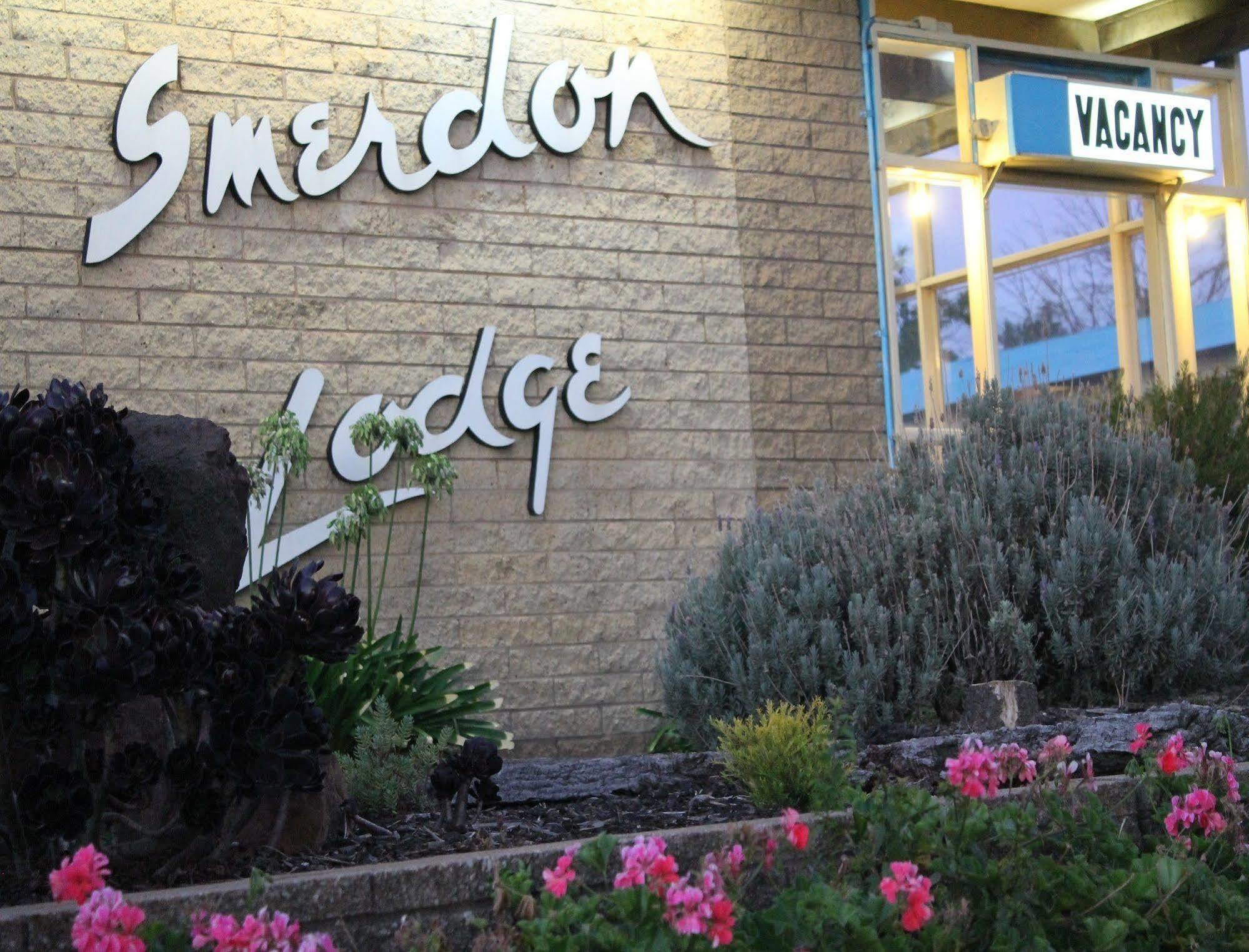Smerdon Lodge Motel Horsham Buitenkant foto