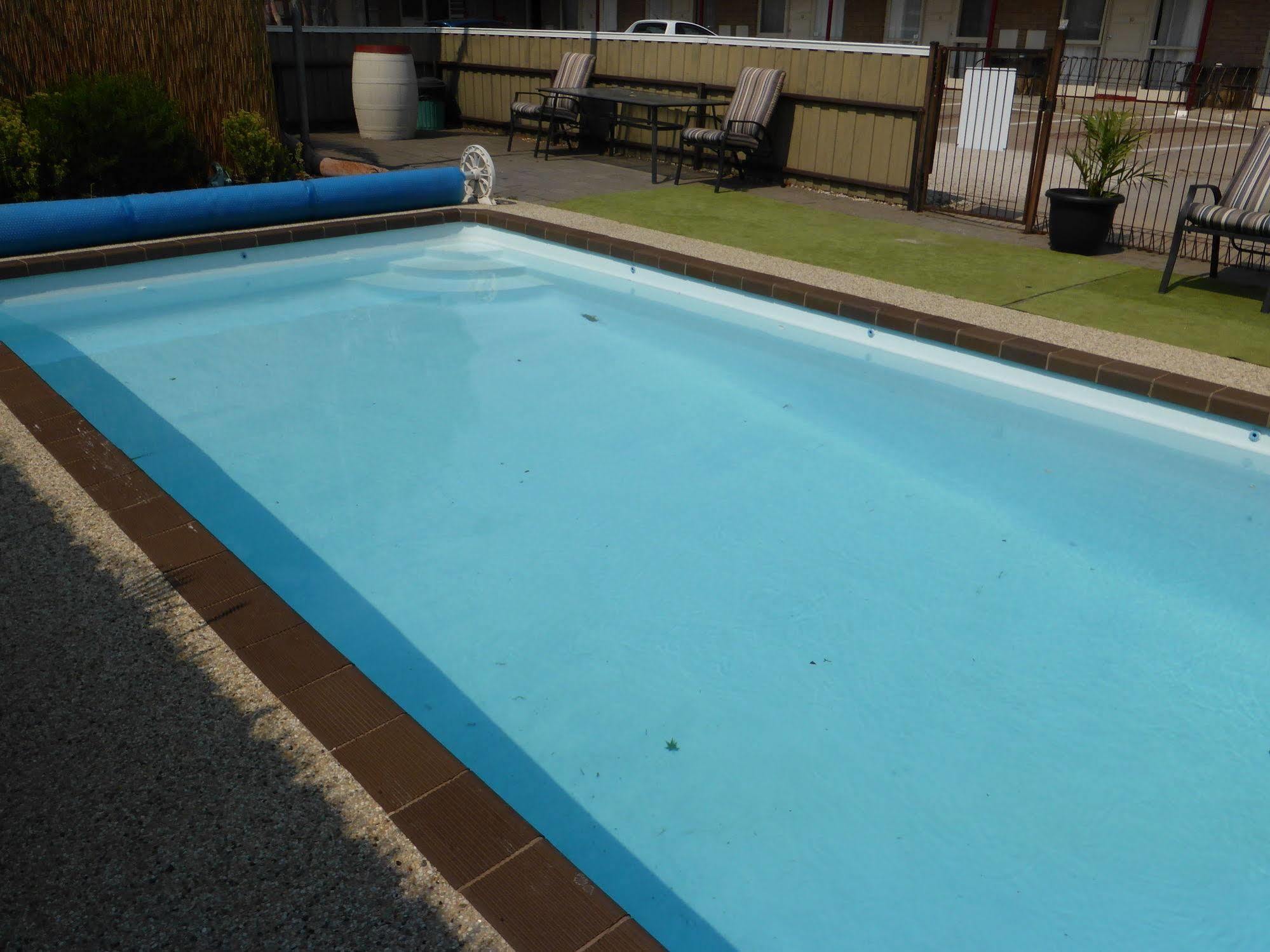 Smerdon Lodge Motel Horsham Buitenkant foto