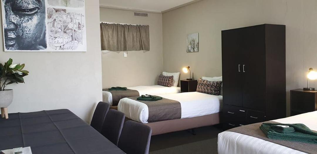 Smerdon Lodge Motel Horsham Buitenkant foto