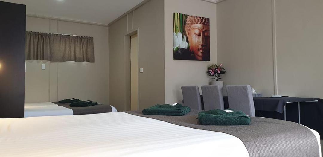 Smerdon Lodge Motel Horsham Buitenkant foto