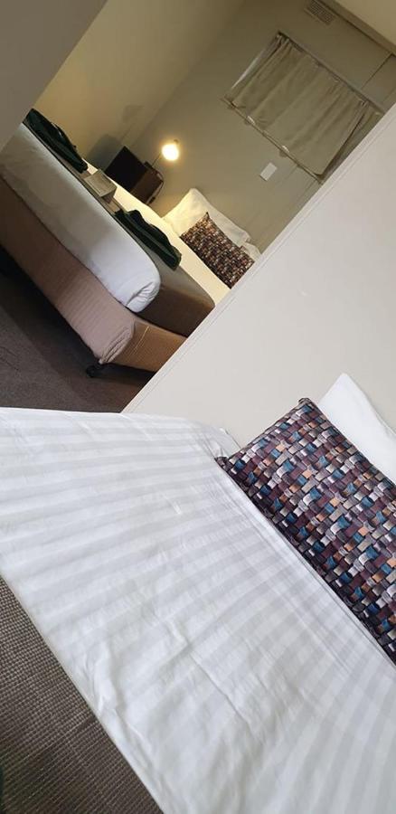 Smerdon Lodge Motel Horsham Buitenkant foto