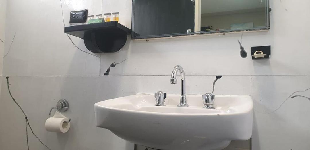 Smerdon Lodge Motel Horsham Buitenkant foto